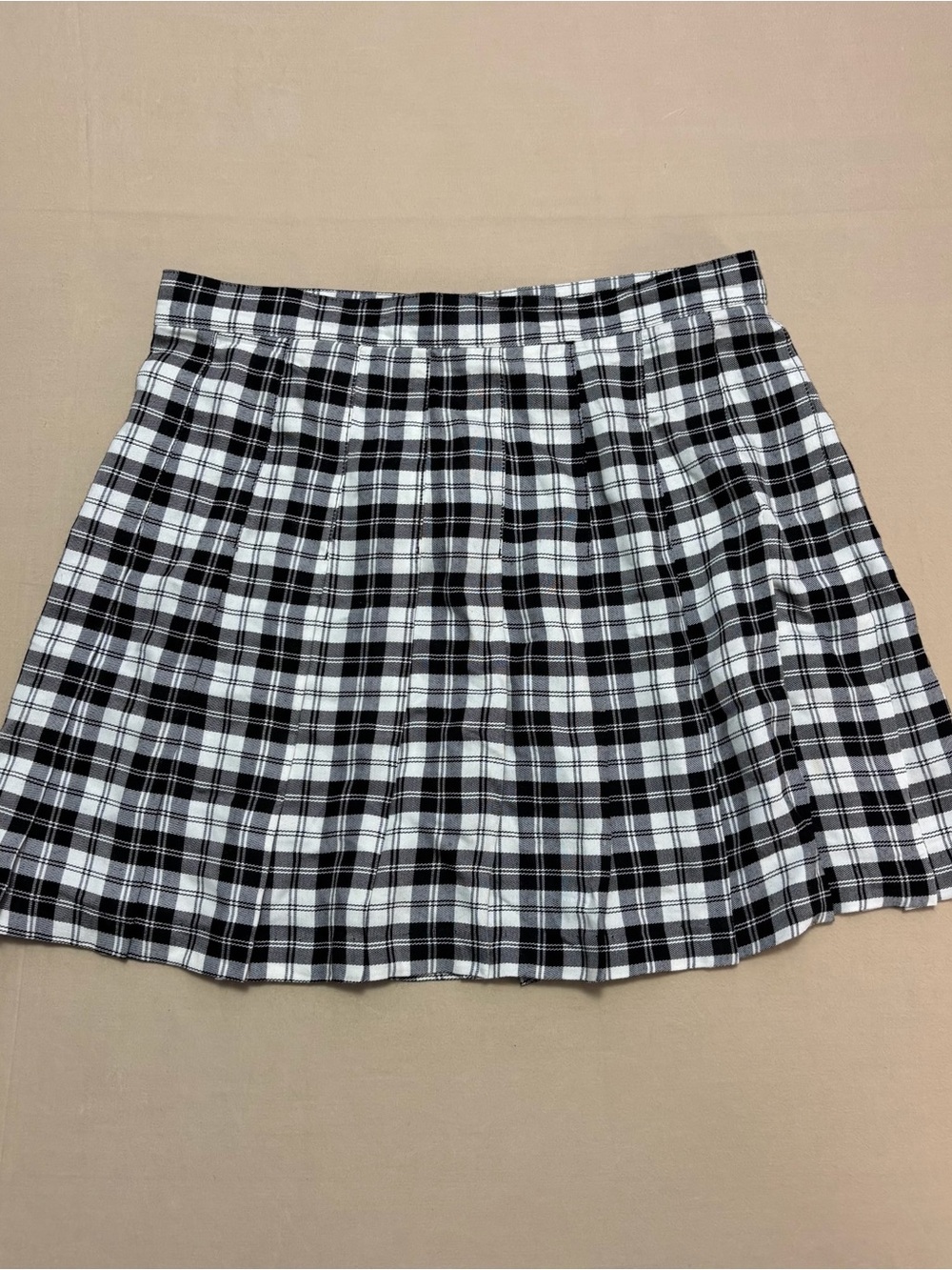Star Cody Vintage Black & White Plaid Pleated Mini Skirt Buckle Detail Size 13 - Picture 5 of 5